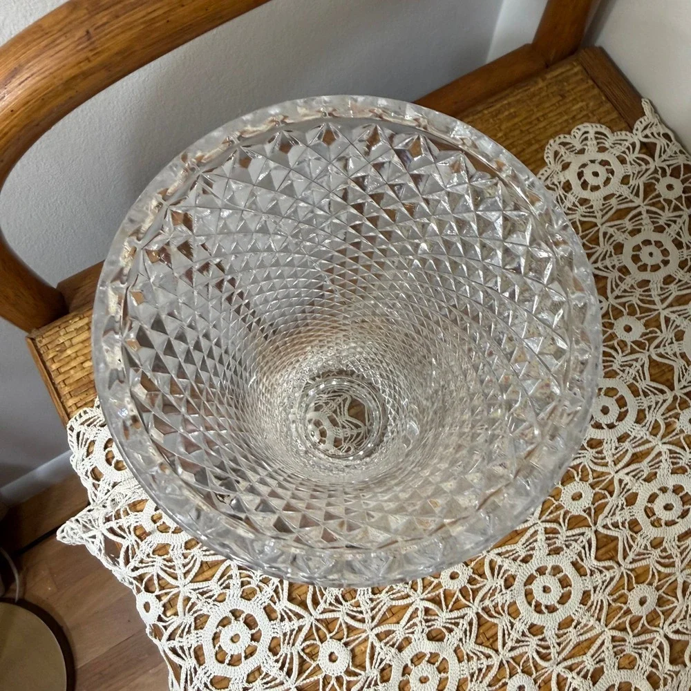 Vintage Glass Wexford Diamond Point Swirl Pedestal Vase Clear 10 In